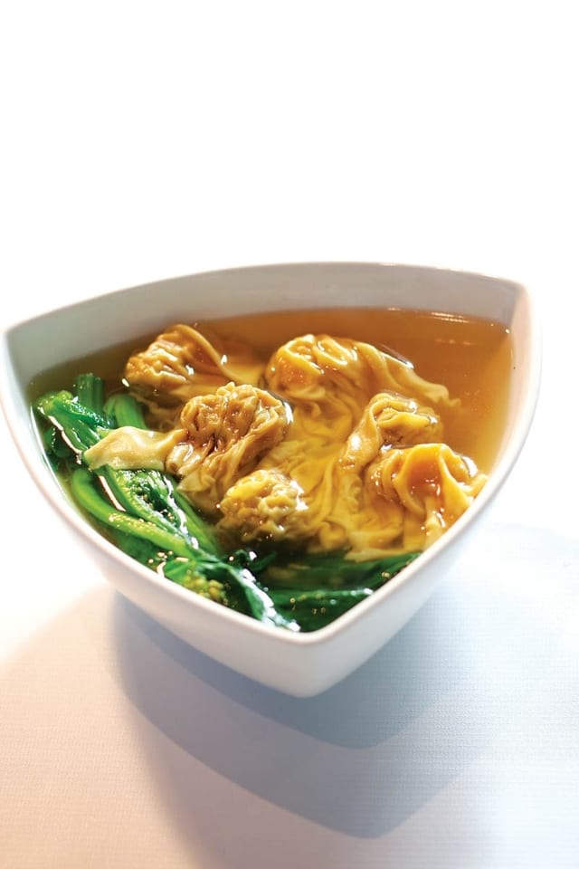 50 港式云吞面 SHRIMP WONTON NOODLE SOUP.