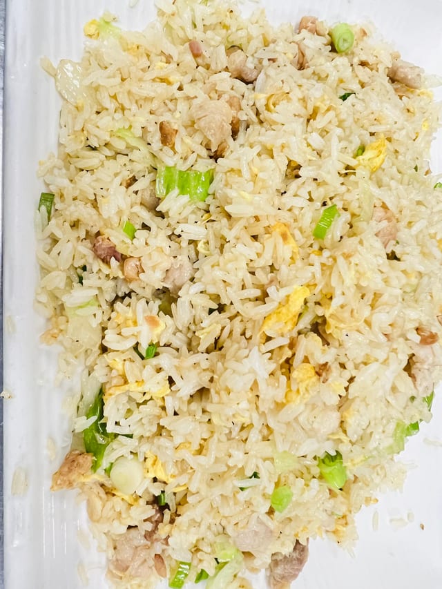 37 生炒鸡饭 CHICKEN FRIED RICE.