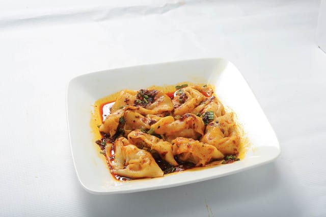 20 红油炒手 SPICY WONTON (10).