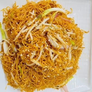 73 豉油皇炒面 CHOW MEIN WITH SOY SAUCE
