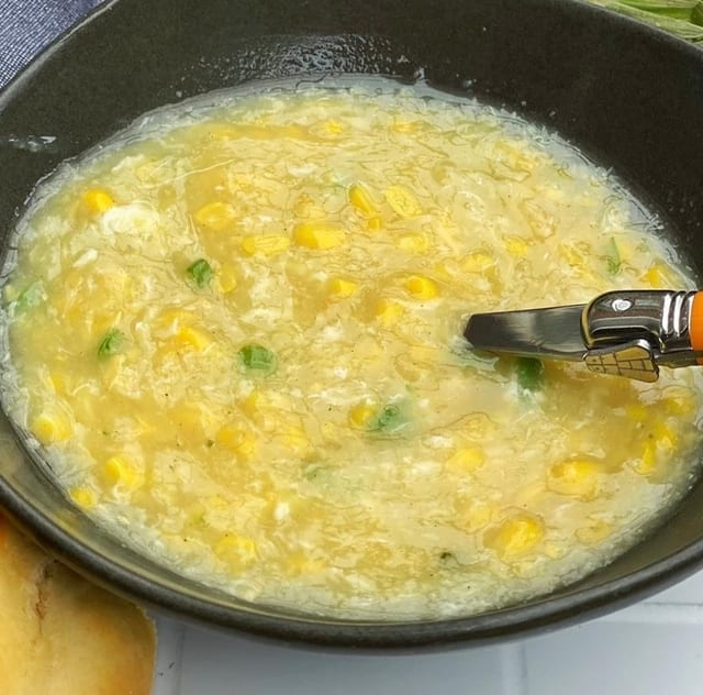 32 玉米蛋花汤 CORN & EGG SOUP.