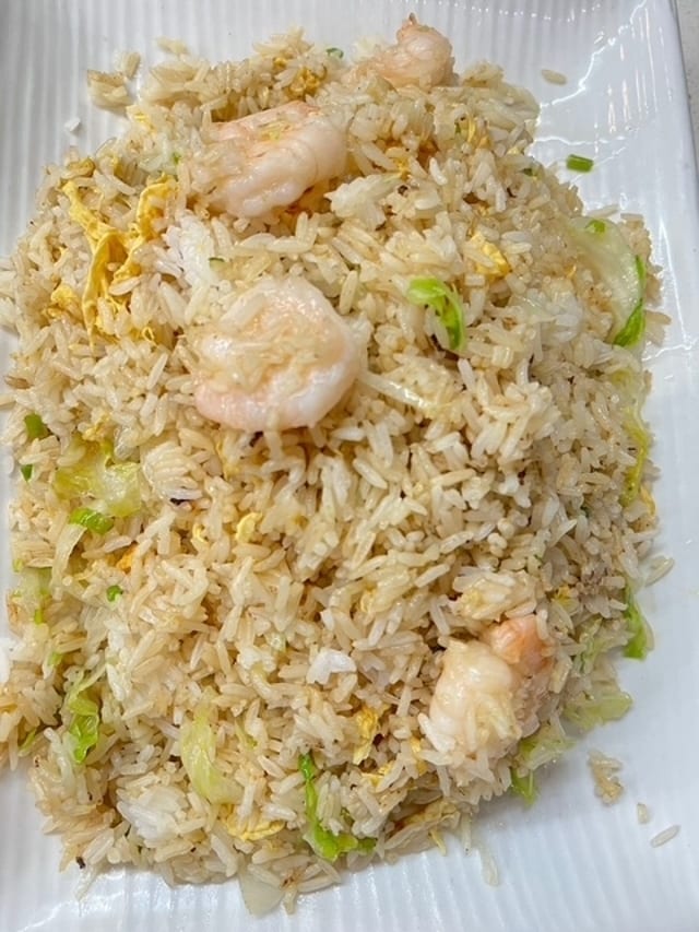 42 虾炒饭 SHRIMP FRIED RICE.