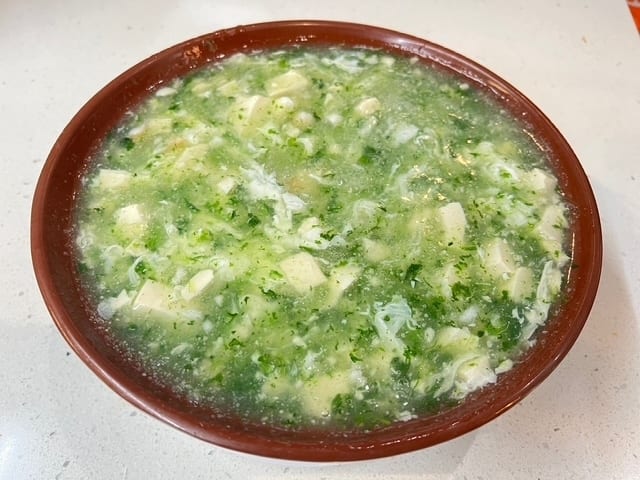 34 菠菜虾仁豆腐汤 SPINACH SHRIMP TOFU SOUP.
