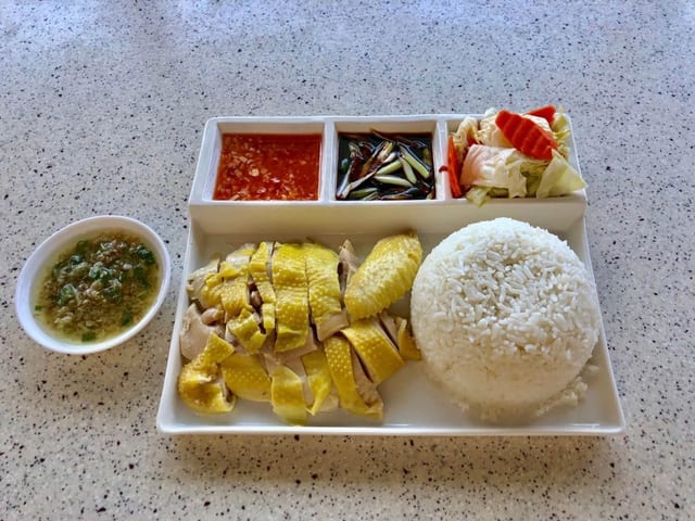 47 海南鸡饭 HAINAN CHICKEN RICE.