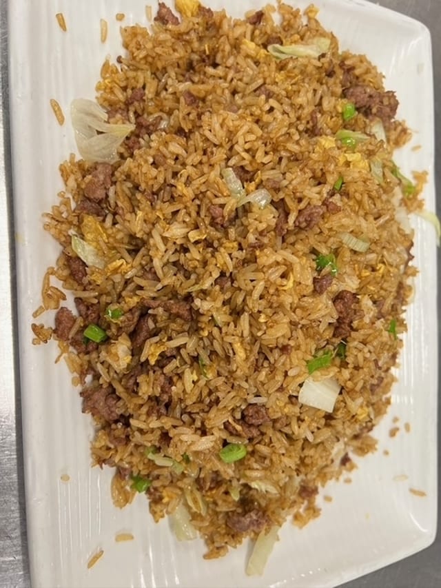 37 牛肉炒饭 BEEF FRIED RICE.