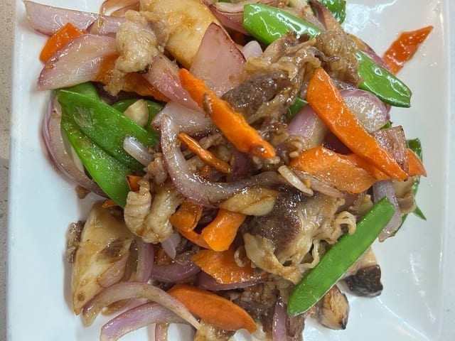 83 姜葱肥牛 GINGER & SCALLION WITH RIB EYE.