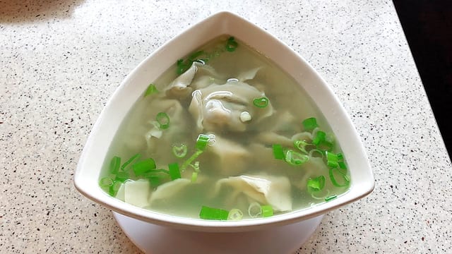 21 荠菜云吞汤 CHINESE SPINACH & PORK WONTON SOUP (10).