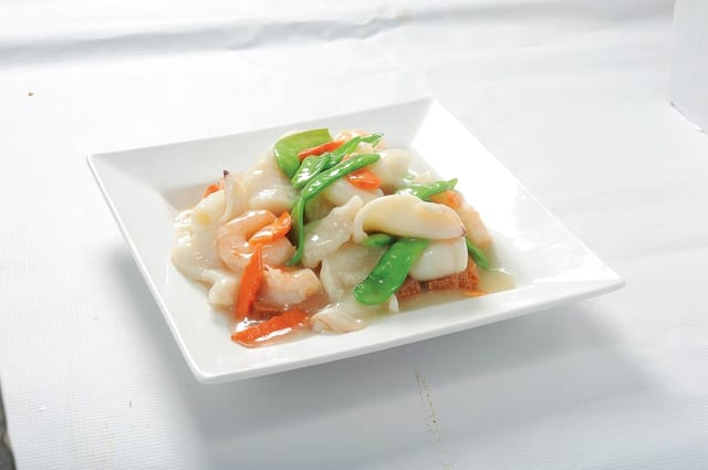 134 三鲜扒豆腐 TOFU WITH TRIPLE DELIGHTS.