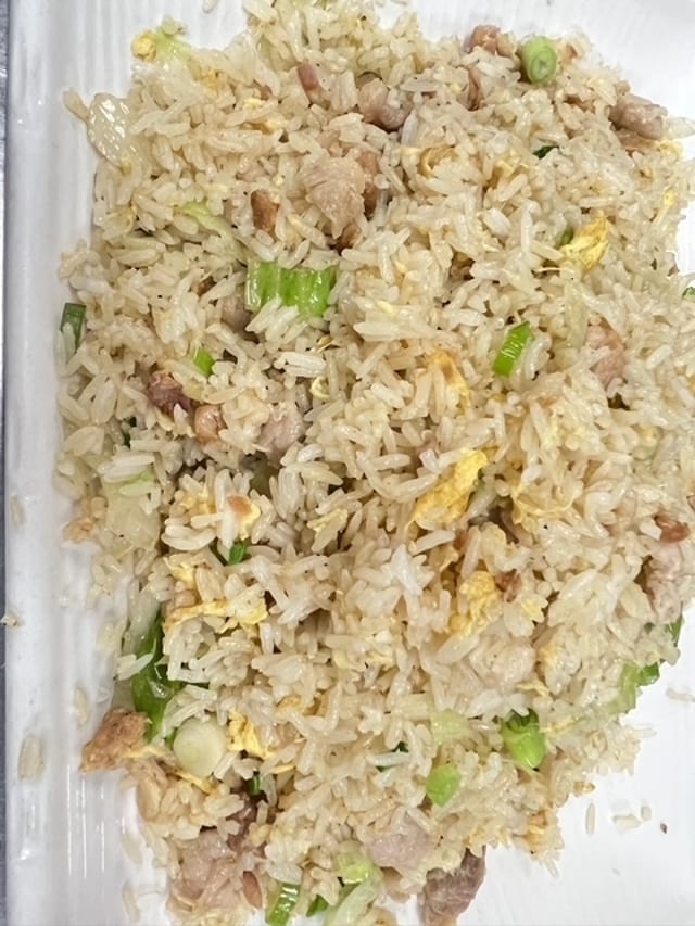 36 咸鱼鸡粒炒饭 SALTED FISH & CHICKEN FRIED RICE.