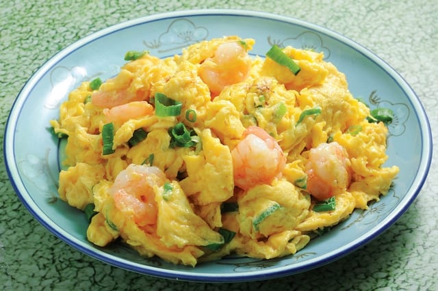 111 滑蛋虾仁 SCRAMBLED EGG WITH SHRIMP.